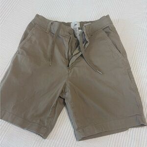 H&M Men's Tan Flat-Front Cotton Shorts